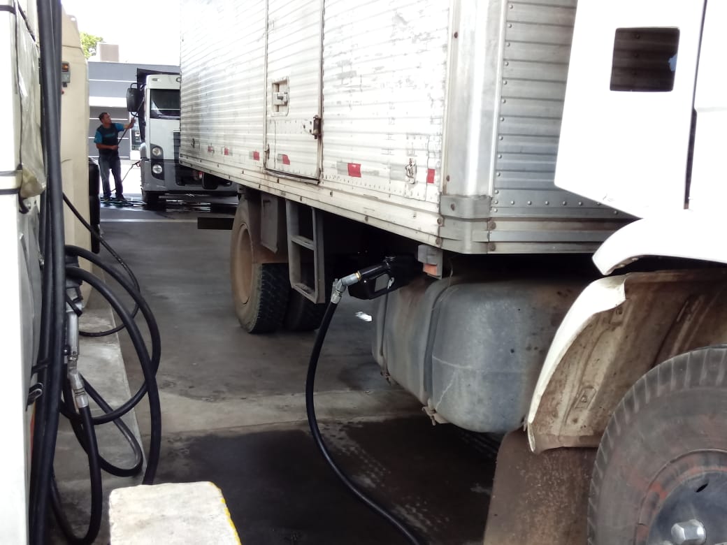 Greve dos caminhoneiros segue indefinida