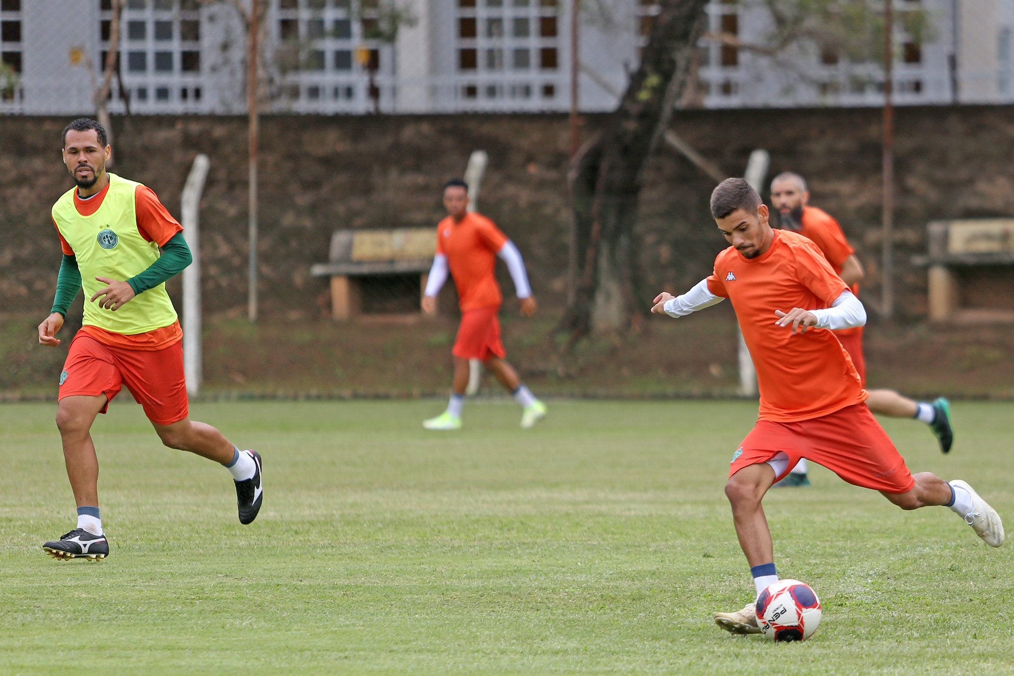 Guarani anuncia mais três contratações
