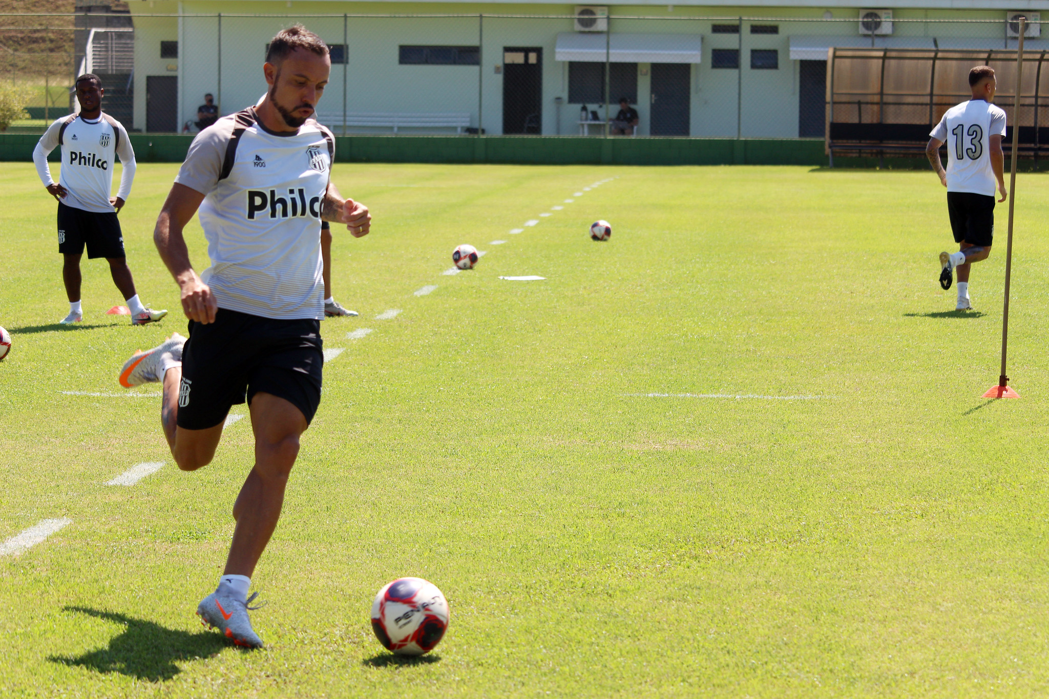 Moreno mantém base da última temporada para estreia