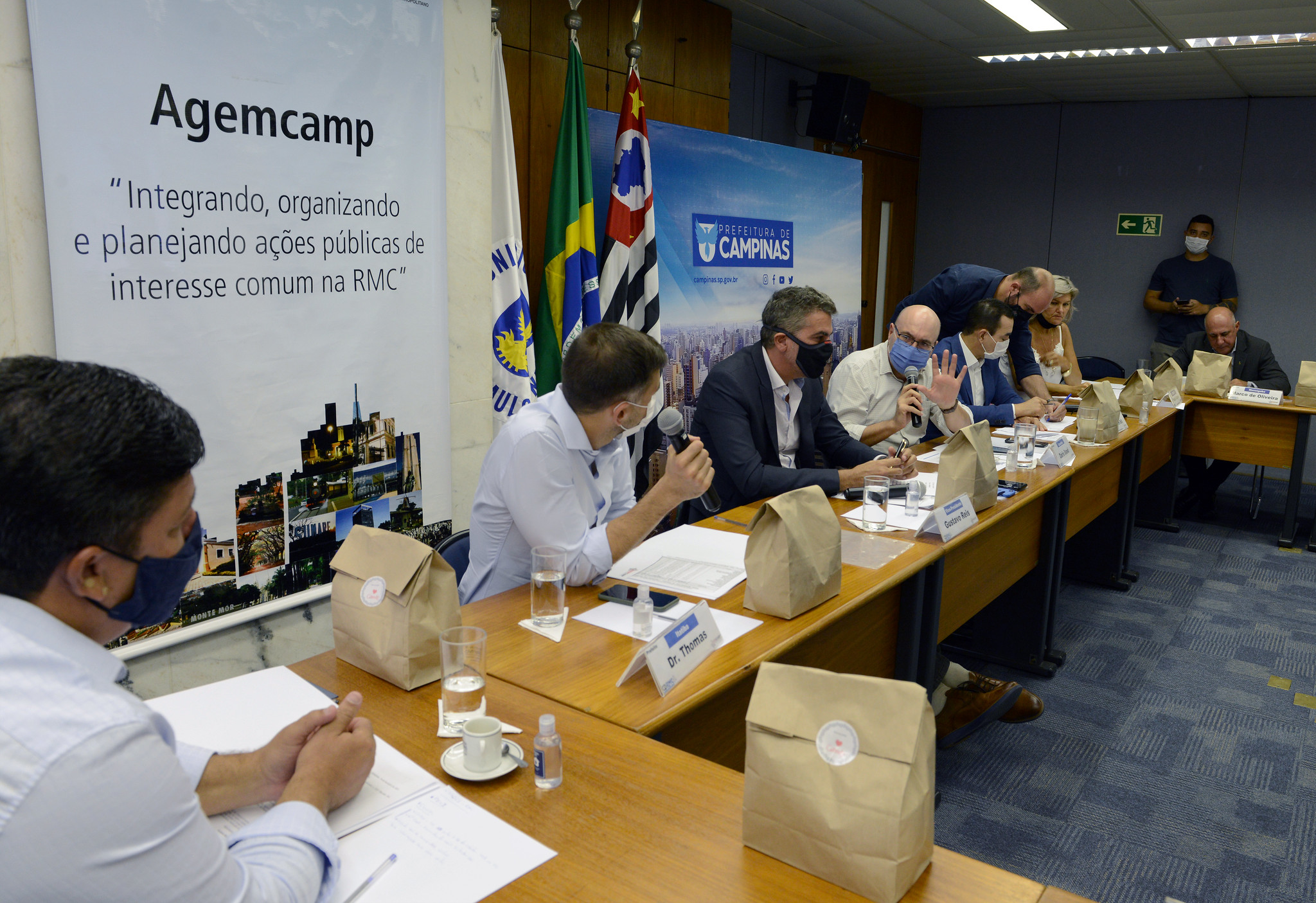 RMC exige mais vacinas do governo federal