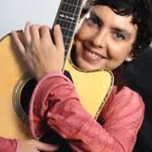 A história da musica Fico Assim Sem Você