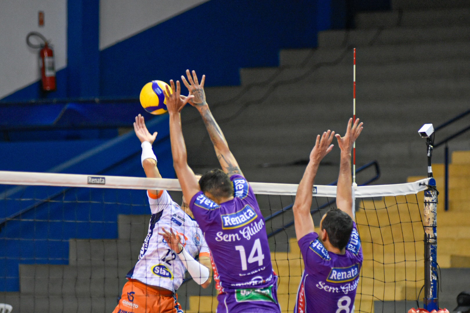 Campinas sai na frente nas quartas da Superliga