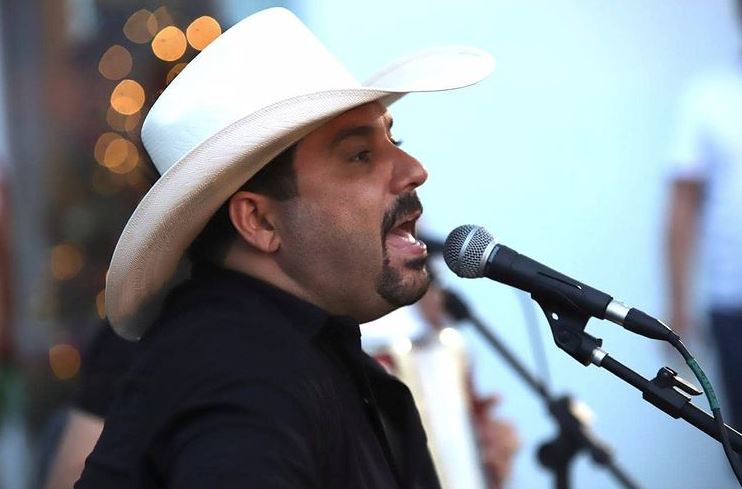 Cantor Edson é transferido para UTI na capital paulista