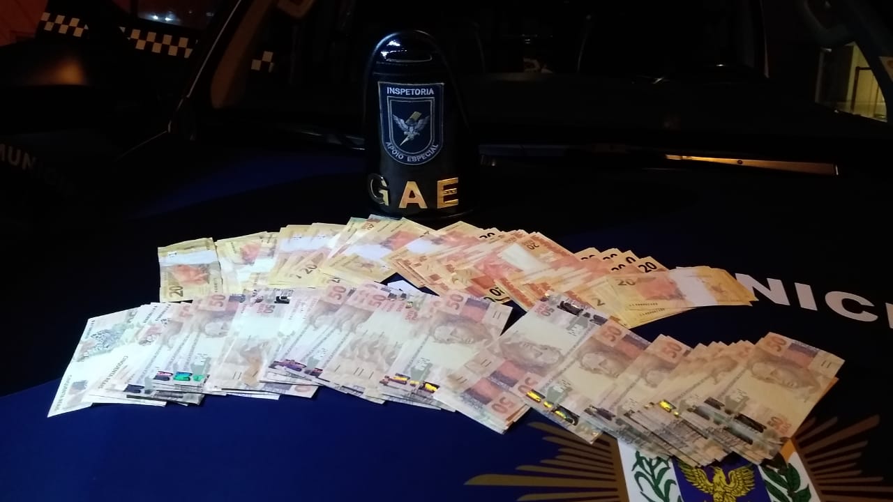 Casal é preso com quase R mil em notas falsas