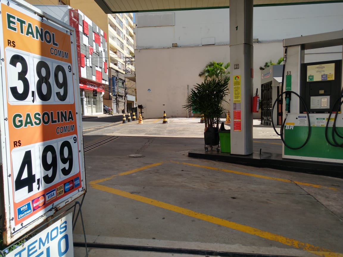 Combustível e gás de cozinha sofrem novo aumento