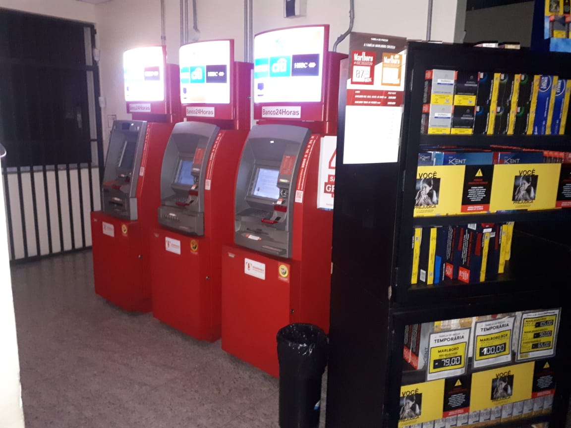 Dupla é presa ao tentar furtar caixas eletrônicos