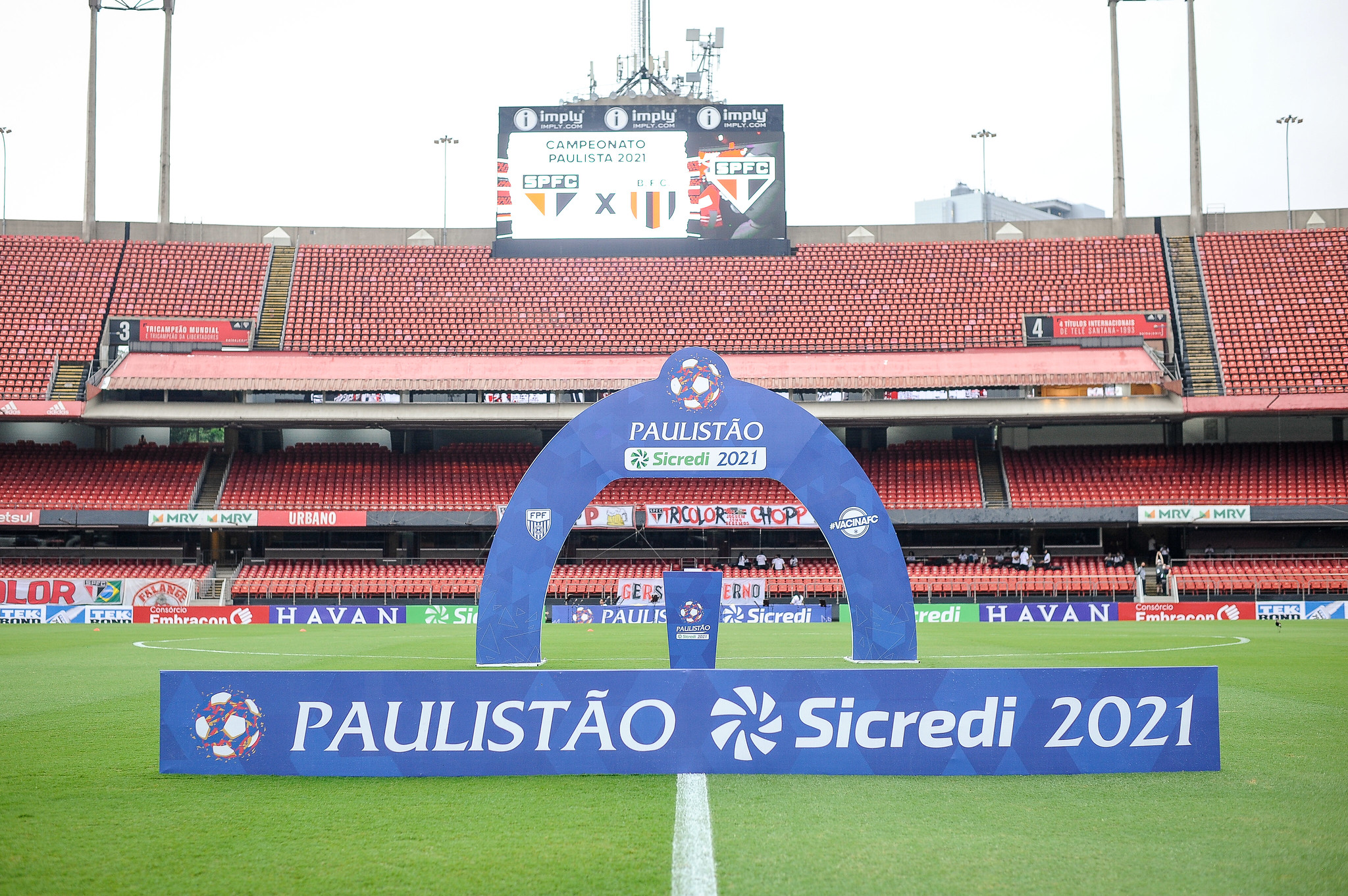 Jogos mantêm horários mesmo na fase vermelha