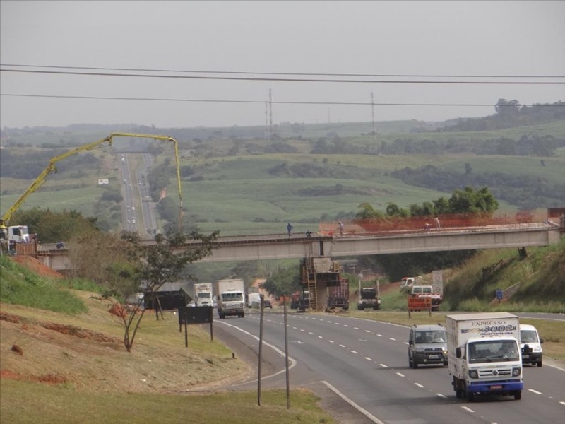 Motociclista morre após ser atropelado na Rod. Luiz de Queiroz