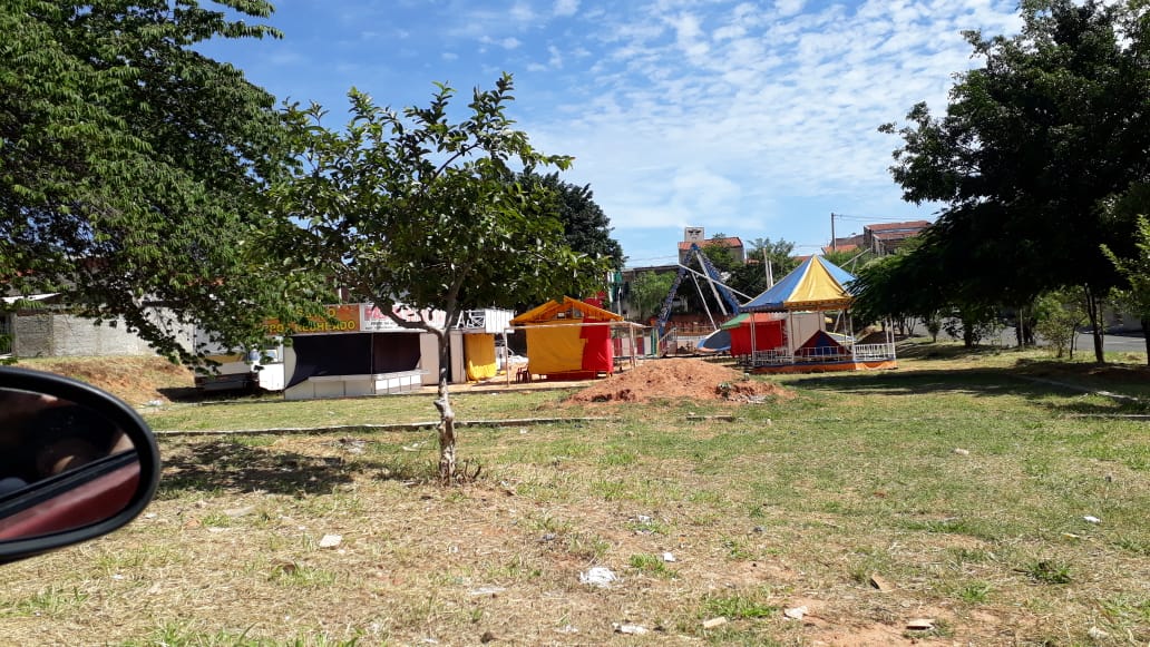 Parque de diversões funciona sem autorização