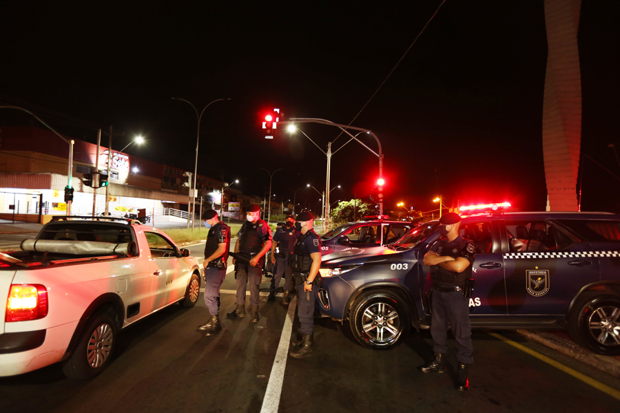 Descumprir toque de recolher pode levar para delegacia, diz TJ