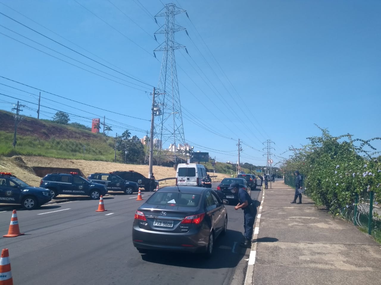 Segundo dia de barreiras sanitárias aborda mais de 300 veículos em Campinas