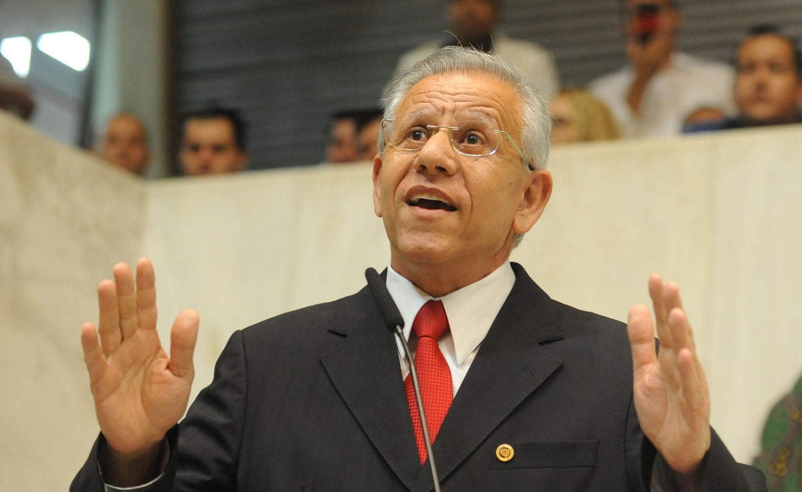 Políticos lamentam a morte do prefeito Perugini