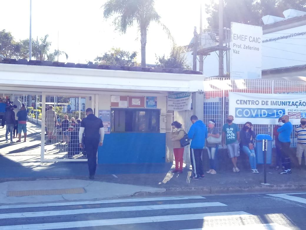 Vacinação no CAIC é mantida após questionamento