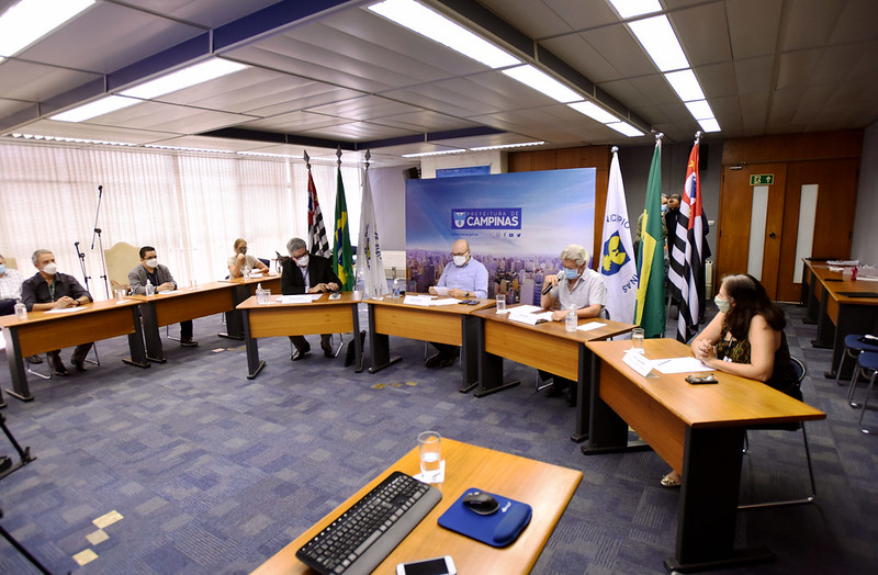 Rede Mário Gatti deve economizar R$ 1,3 milhão com painéis solares