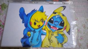 Adolescente vende desenhos para ajudar nas despesas de casa