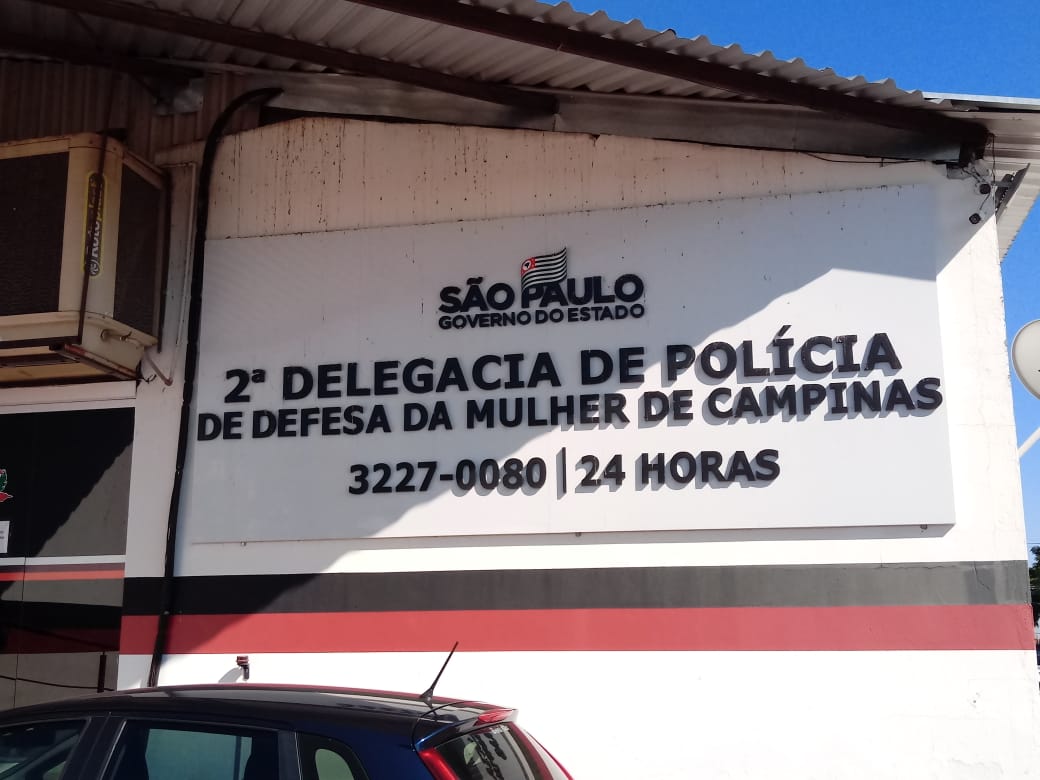 Suspeito de tentar matar ex-companheira se entrega na DDM