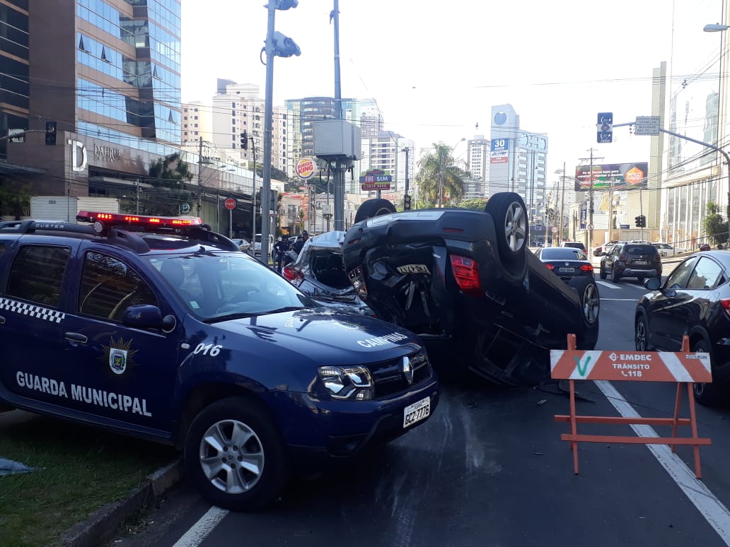 Perseguição termina em acidente na Norte-Sul