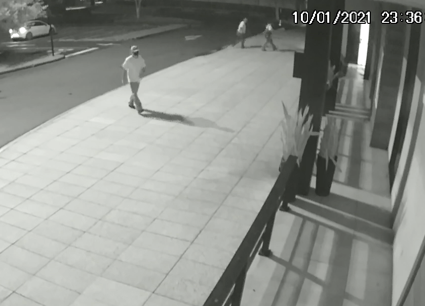 Suspeitos de roubo em unidade do Outback são presos – veja o vídeo