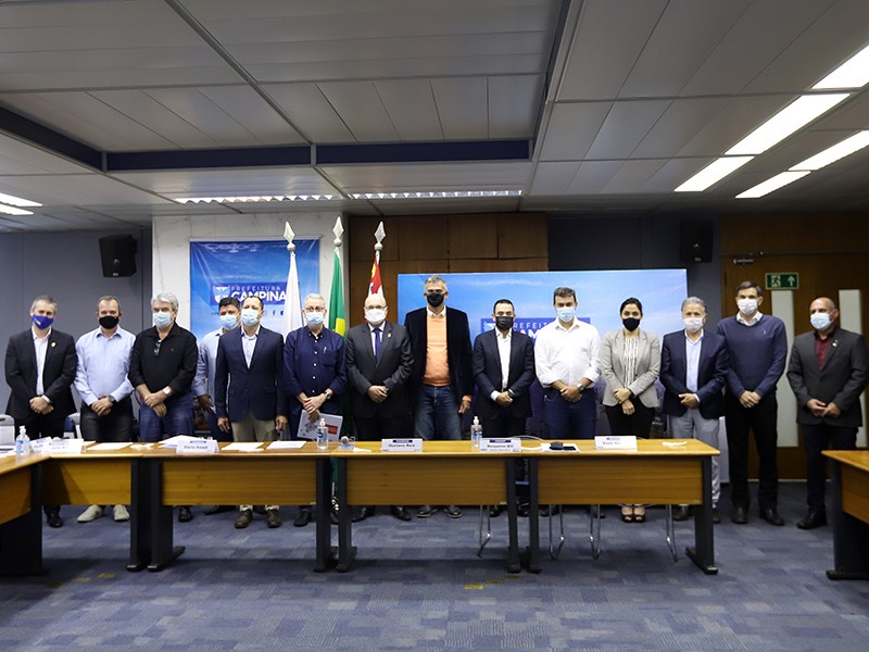 Prefeitos aprovam compra de testes rápidos contra a covid