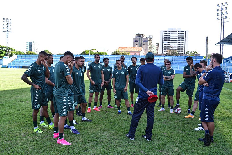 Guarani e Remo duelam nesta terça às 21h30