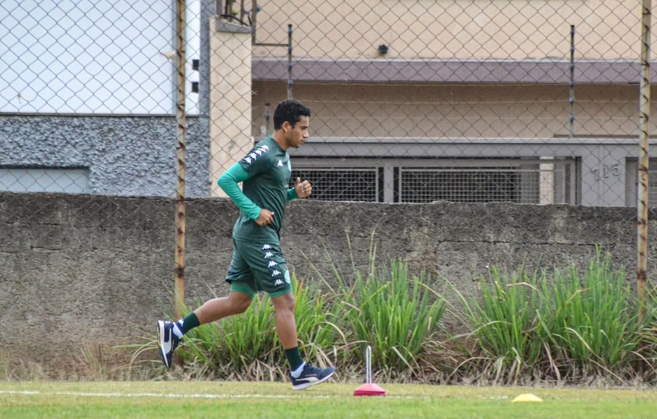 Diogo Mateus é o novo lateral direito do Guarani