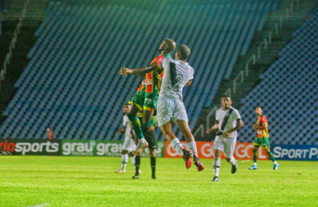 Ponte leva gol nos acréscimos e segue sem vencer na Série B