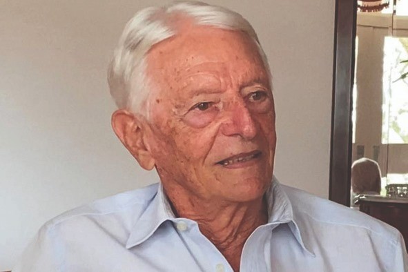 Vice-prefeito de Serra Negra morre após internação por covid