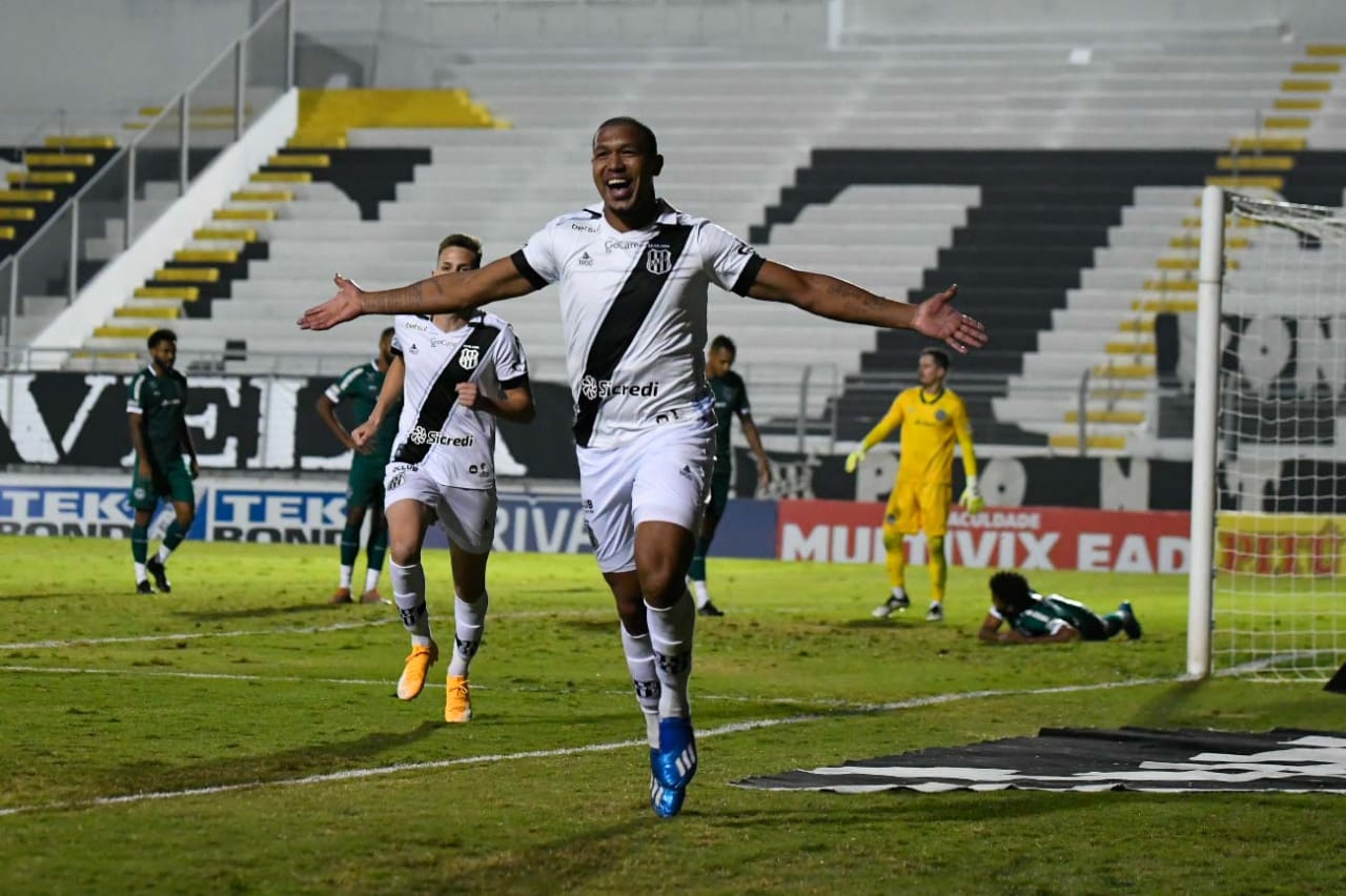 Ponte Preta bate o Goiás e se reabilita na Série B