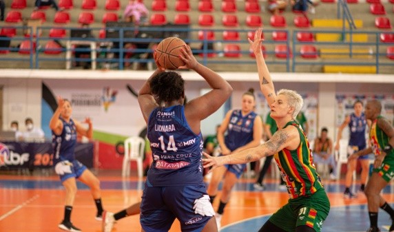 Vera Cruz enfrenta o Rio de Janeiro nas quartas da LBF