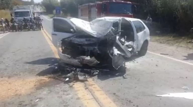 Acidente mata um e deixa outro ferido na Miguel Melhado