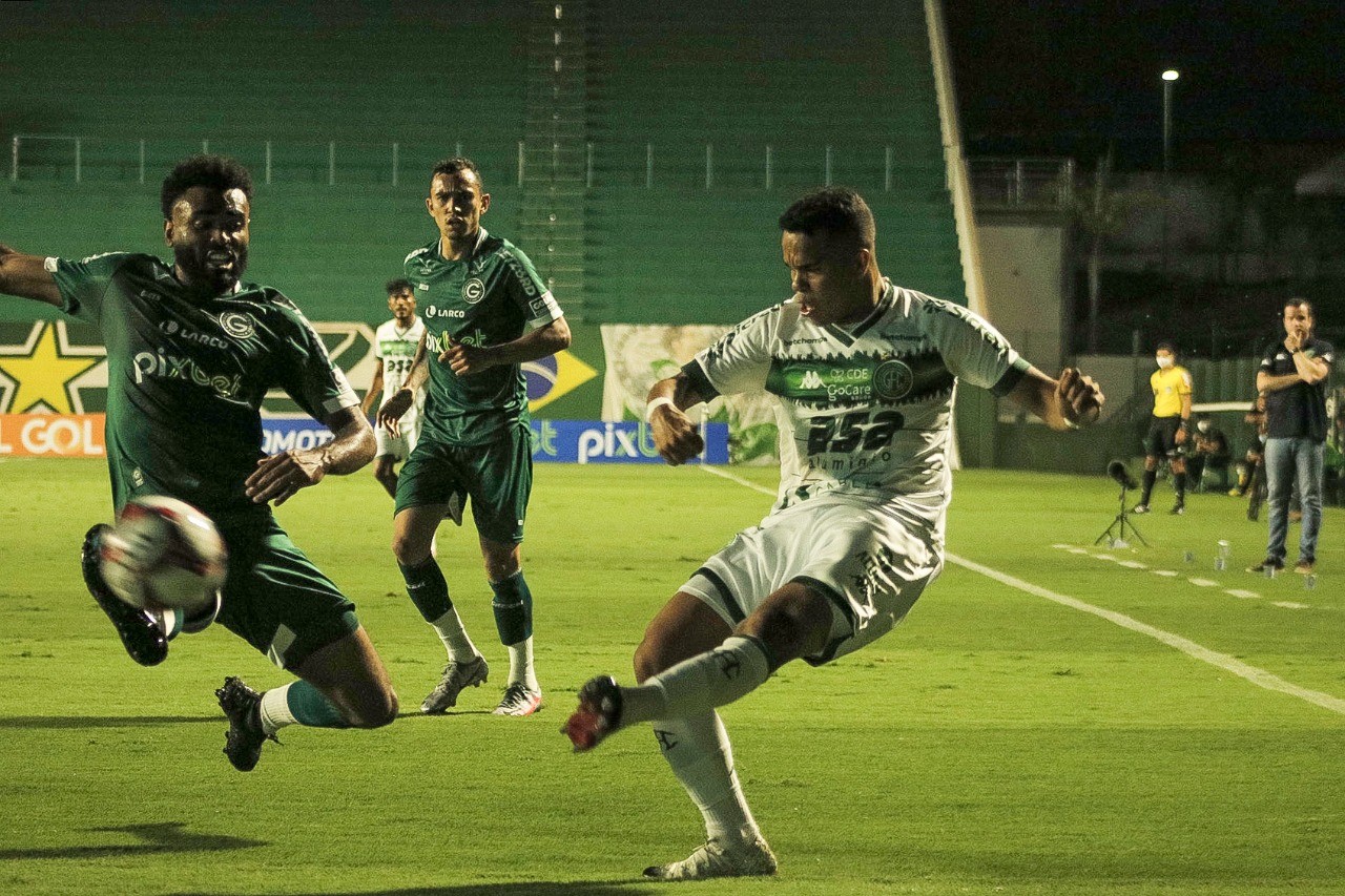 Guarani perde em Goiás e segue fora do G-4