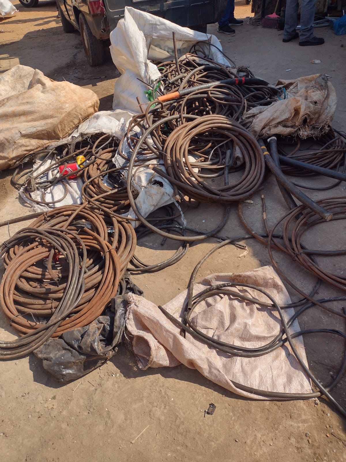 Trio é preso por furto e receptação de cabos em Paulínia