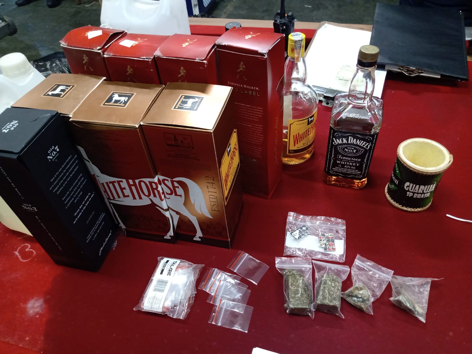 Homem é preso e GM apreende bebidas alcoólicas falsificadas