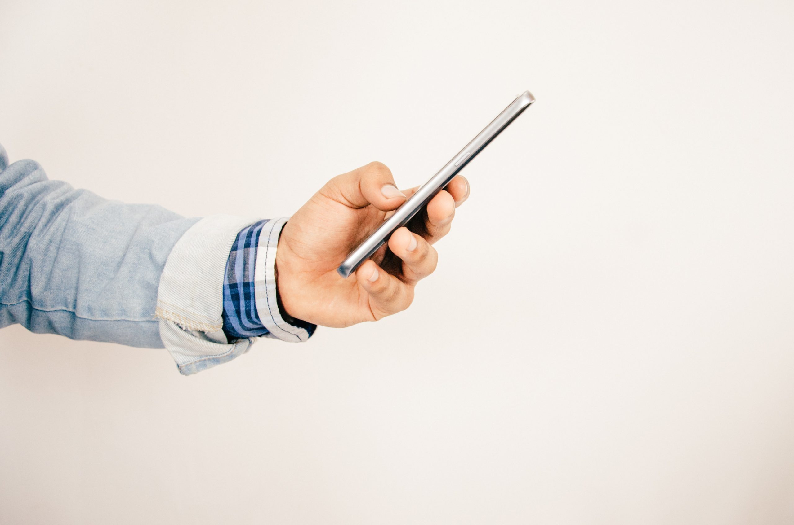 Brasileiros sofrem uma tentativa de fraude a cada 8 segundos