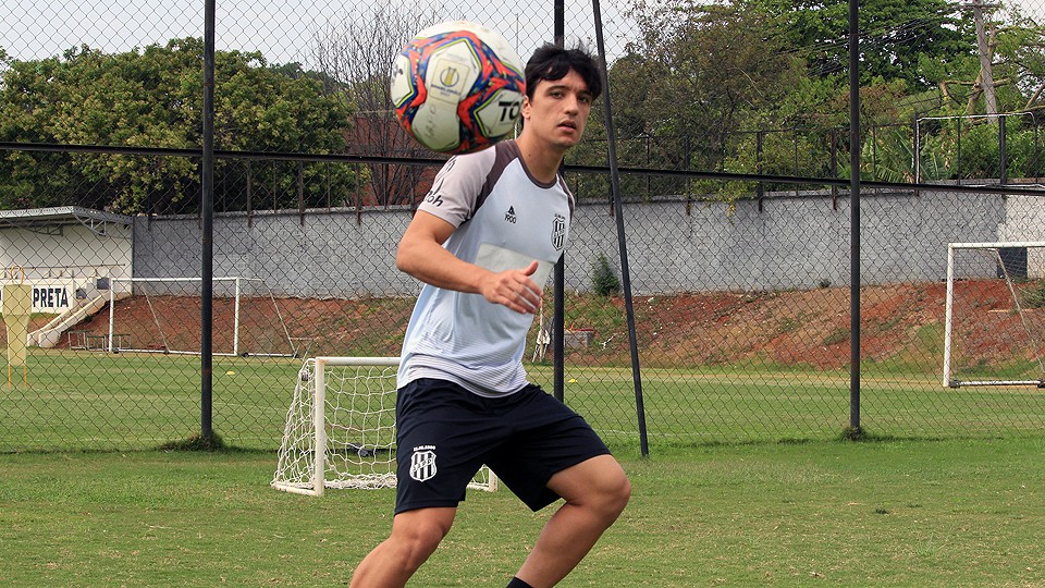 Matheus Anjos espera BID para estrear pela Ponte