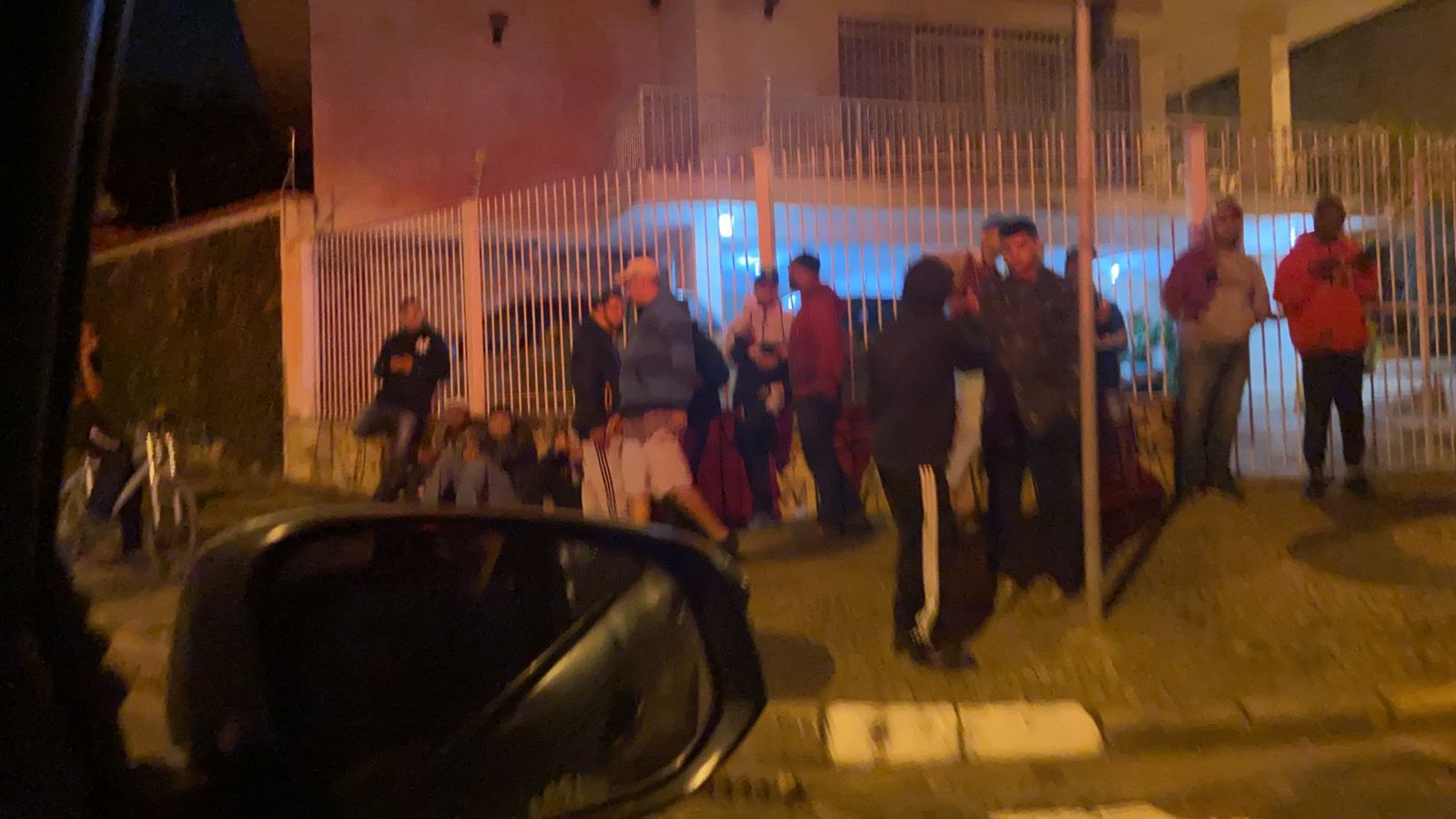 PM dispersa torcedores e evita briga no pré-derbi