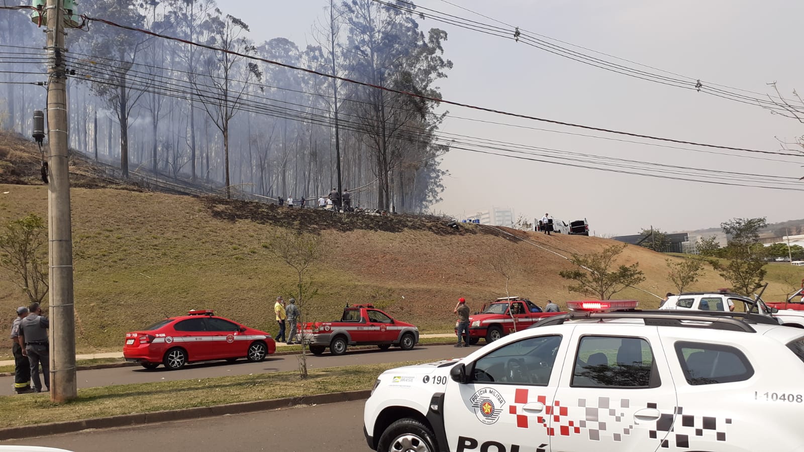 Polícia e Cenipa apuram as causas da queda de avião em Piracicaba
