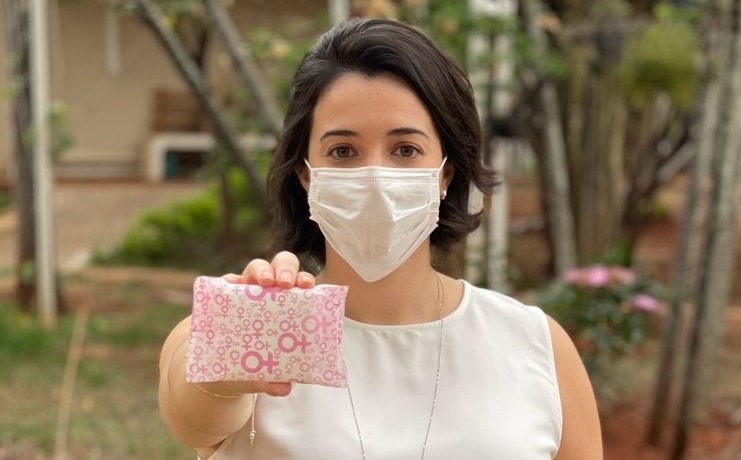 Limeira aprova lei contra pobreza menstrual