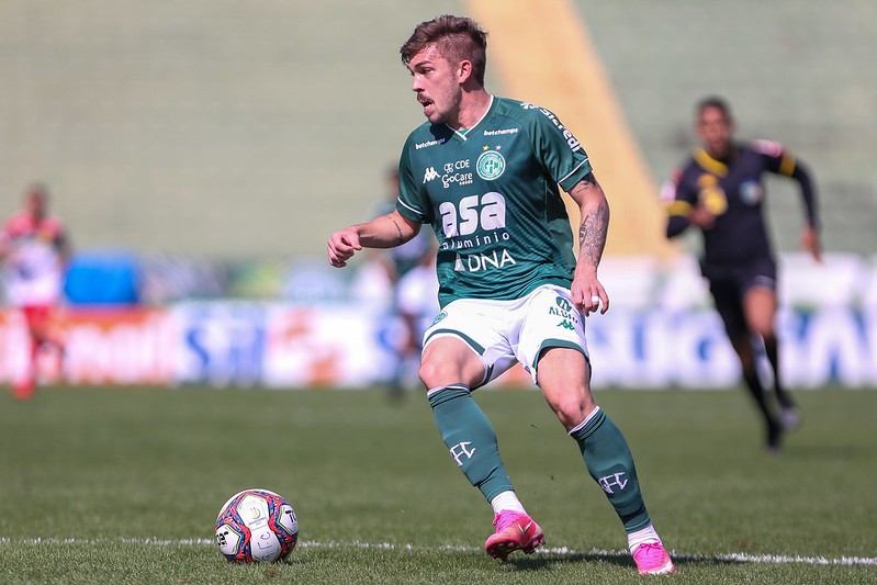 Atacante Júlio César deve permanecer no Bugre em 2022