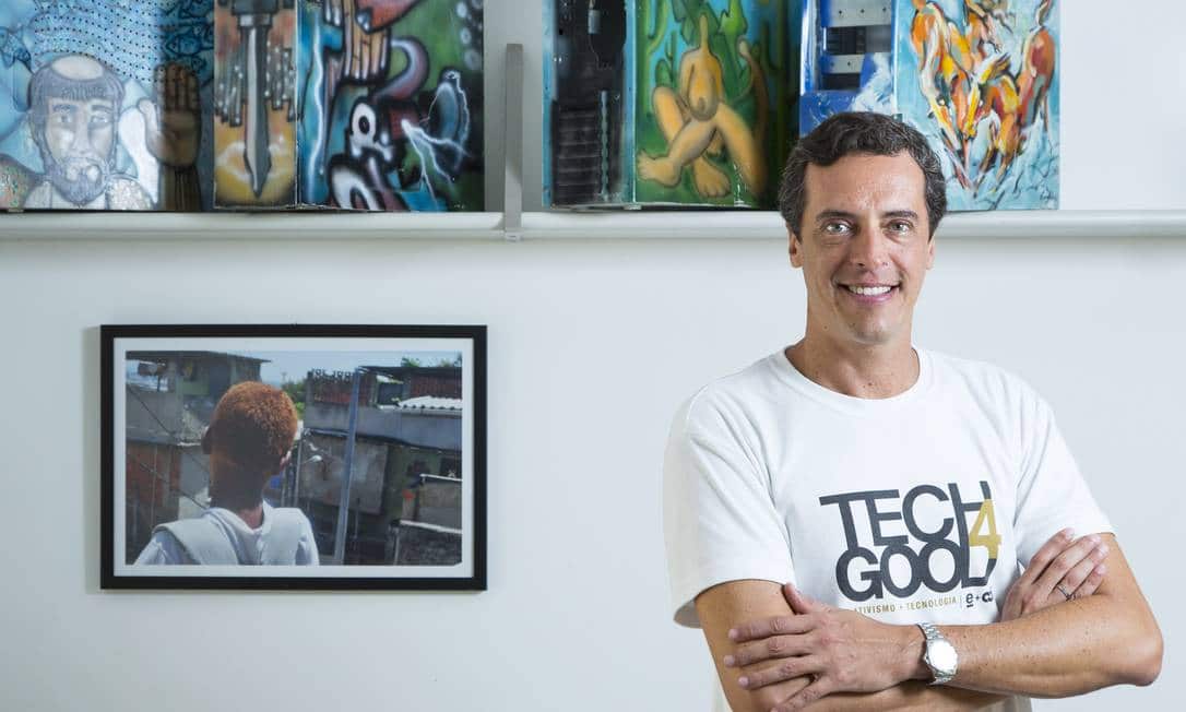 Como a inclusão tecnológica pode reduzir a desigualdade social?