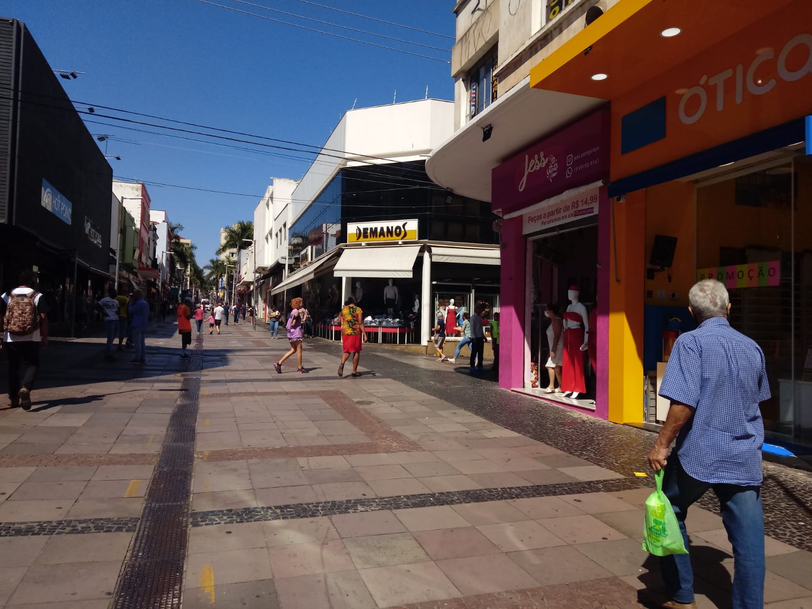 Consumidores de Campinas voltam às ruas para a troca de presentes