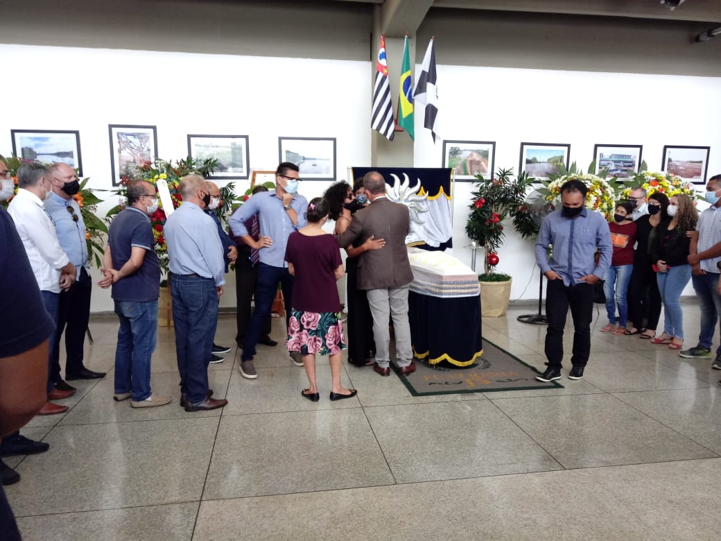 Corpo de secretário de Nova Odessa é velado no Saguão do Paço Municipal