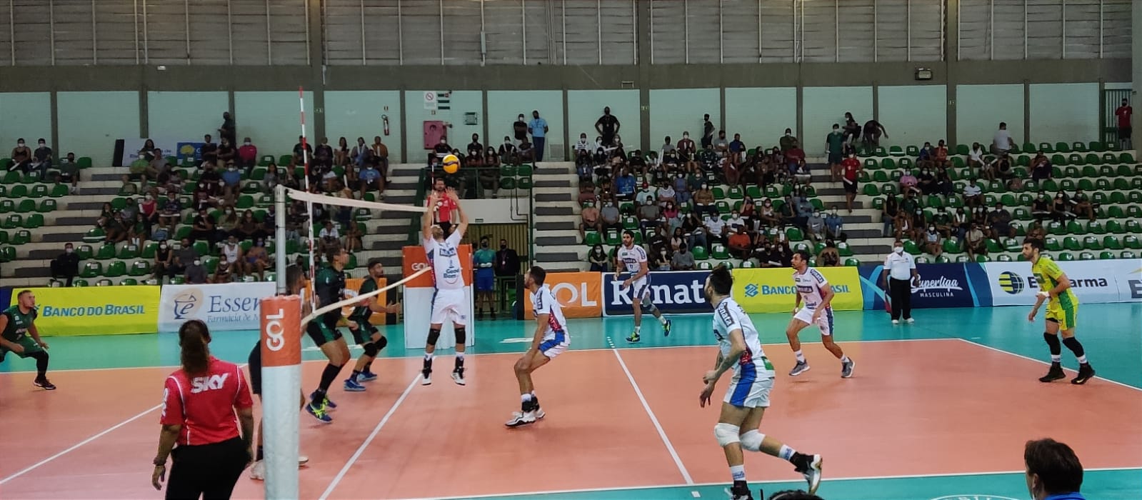 Vôlei Renata chega a 8 vitórias seguidas na Superliga