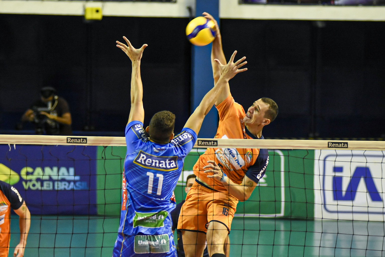 Vôlei Renata conquista quinta vitória consecutiva