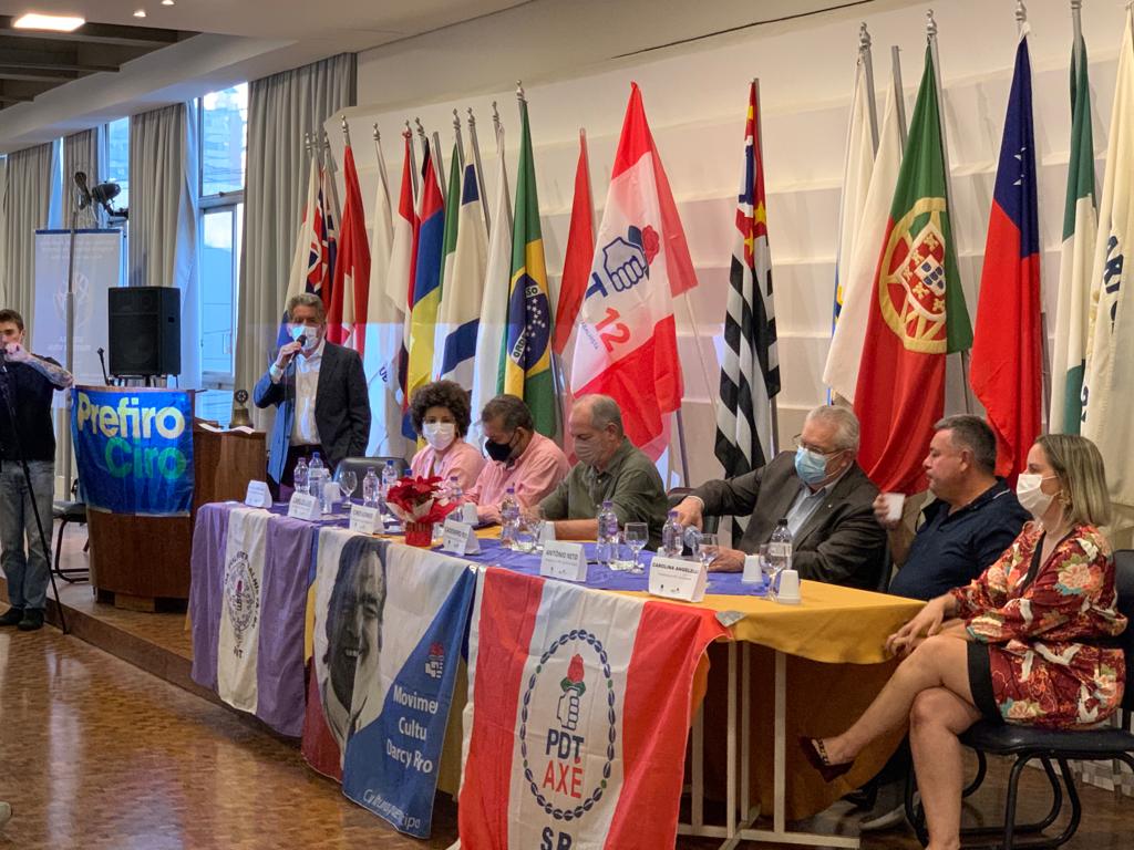 Em Campinas, Ciro Gomes defende investimentos na indústria nacional