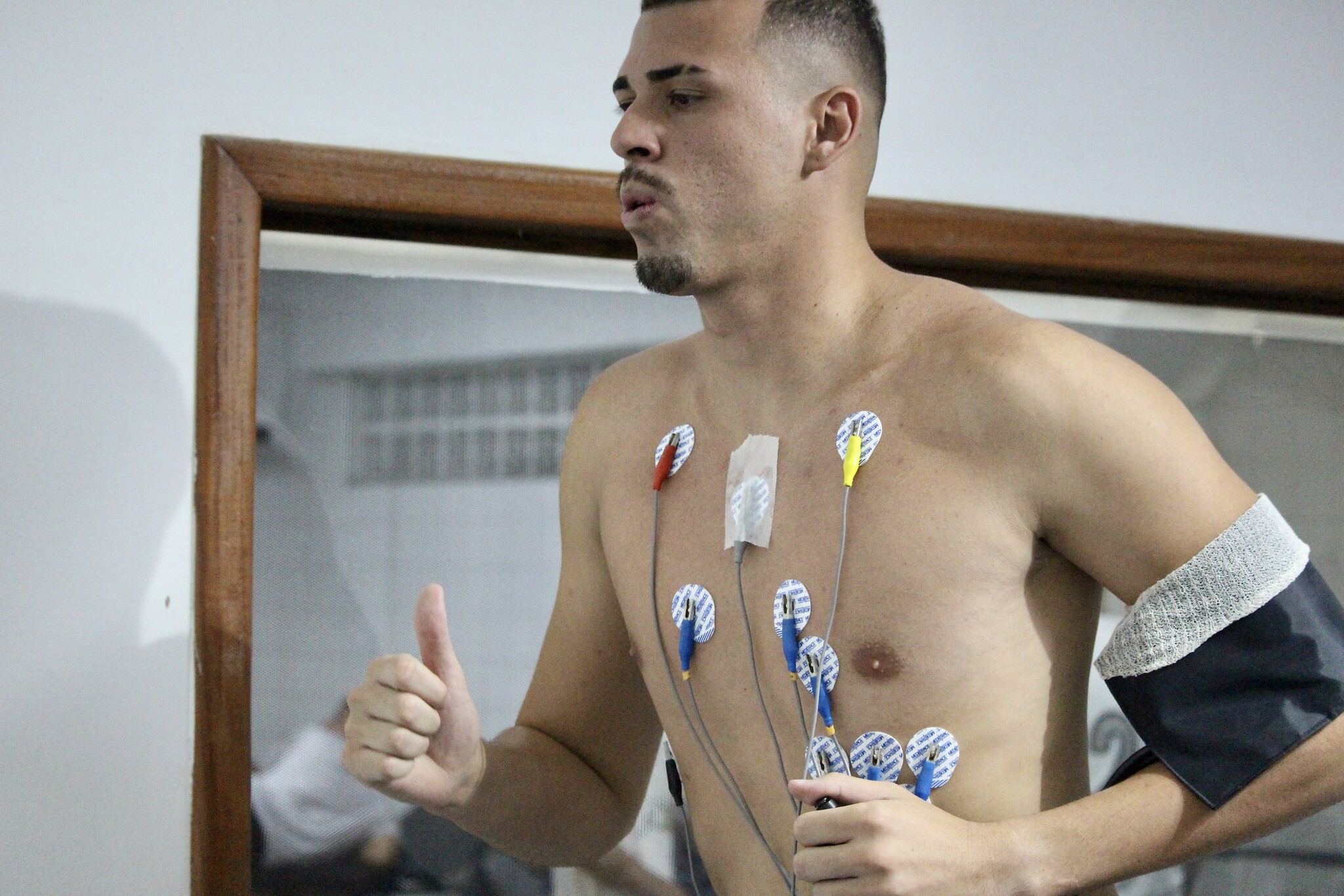 Ponte Preta enfrenta surto com 16 casos de covid-19