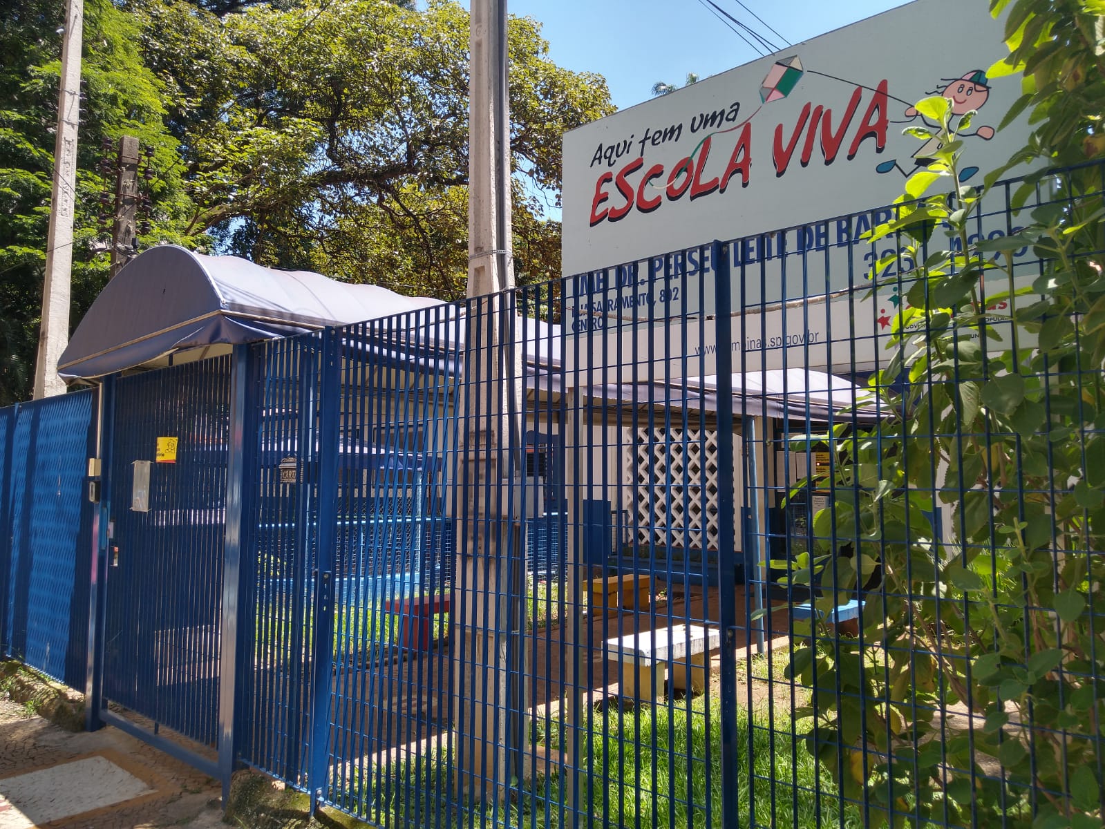 Com setor de limpeza em greve, rede municipal de Campinas continua sem aulas