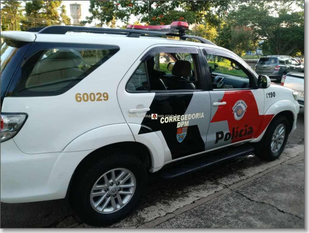 Pai é detido por agredir filha, mas acaba liberado após pagar fiança