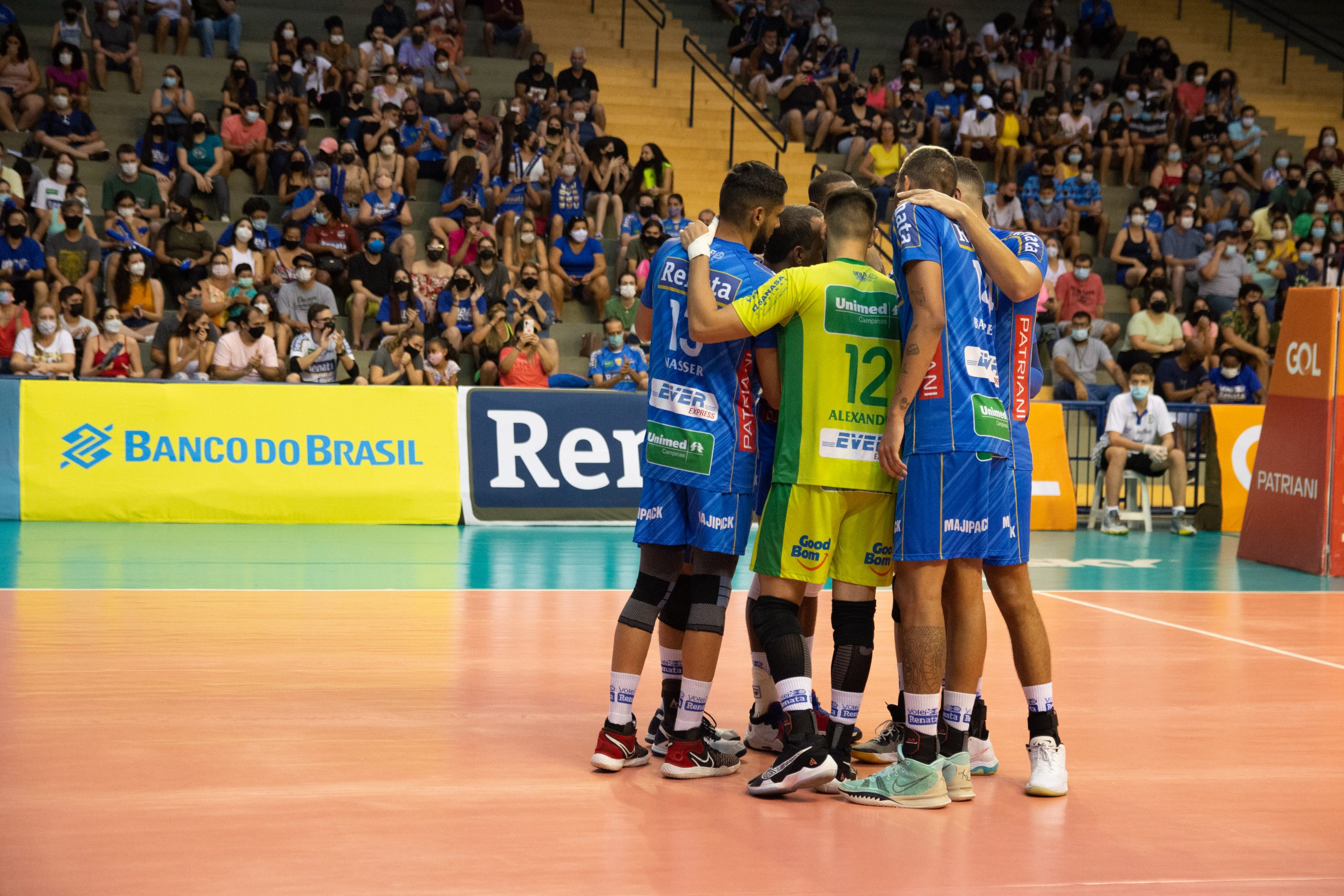 Vôlei Renata derrota Guarulhos e se reabilita na Superliga