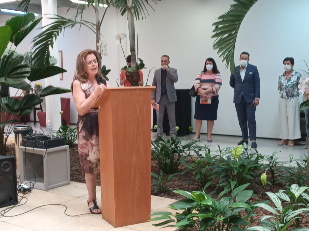 Livro conta a trajetória de Silvia Brandalise, fundadora do Boldrini